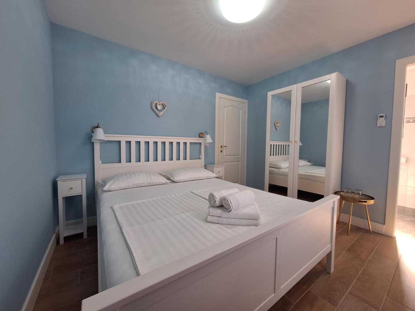 אומאג Villa "Pied-A-Terre" Residence & Spa מראה חיצוני תמונה