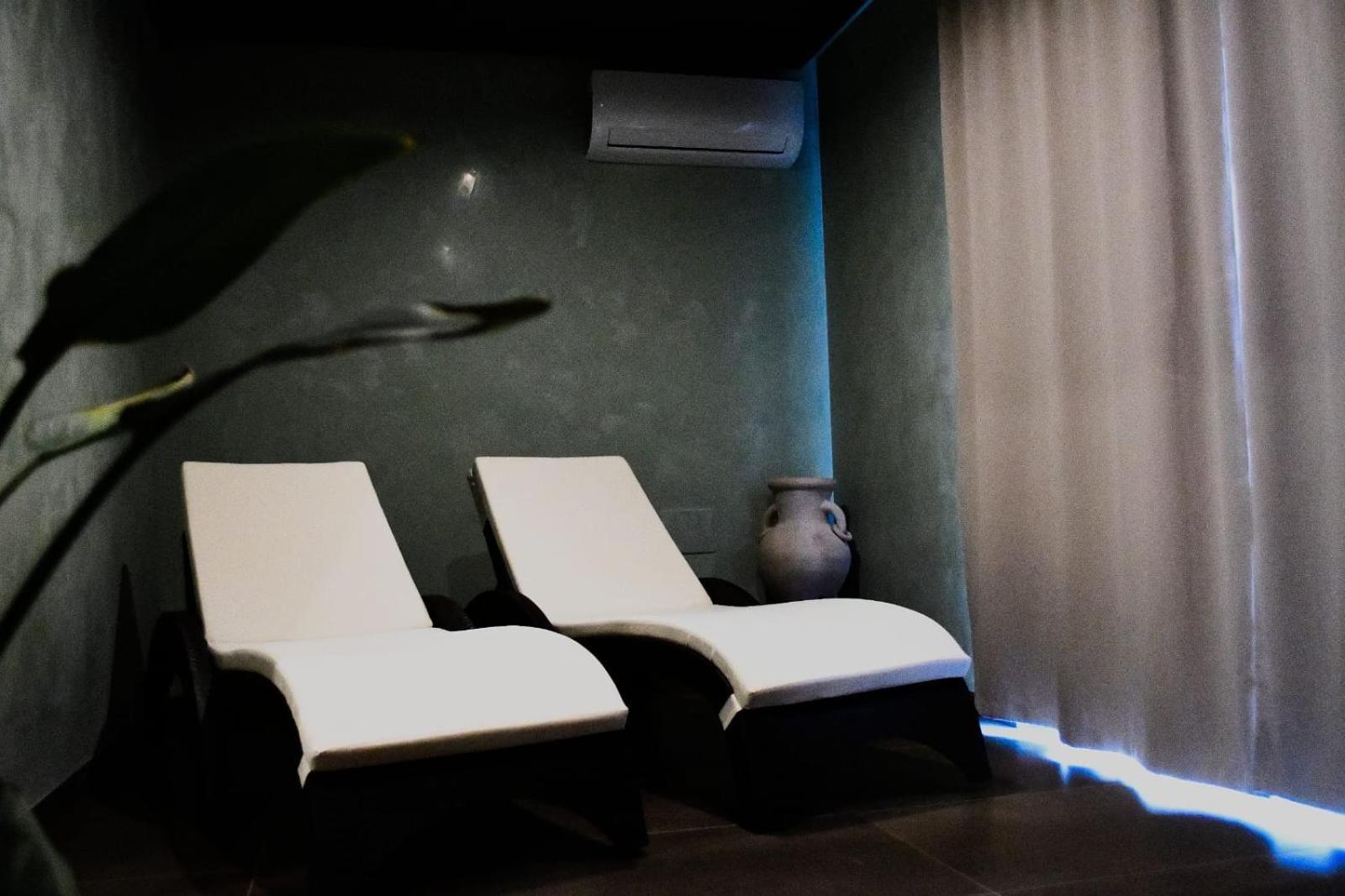 אומאג Villa "Pied-A-Terre" Residence & Spa מראה חיצוני תמונה